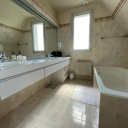 Maison Ker Titou. * Ploubazlanec